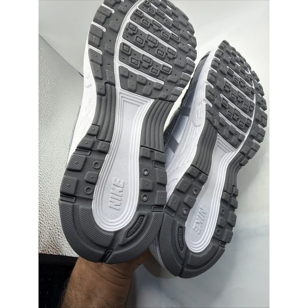 Nike Youth P-6000 Grade-School Metallic Cool Grey. Size‎ 5.5 Youth. New